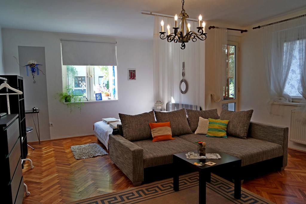 Belvarosi Studio Apartman Дьёр Экстерьер фото